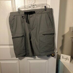Free Soldier men  gray cargo shorts size 38,